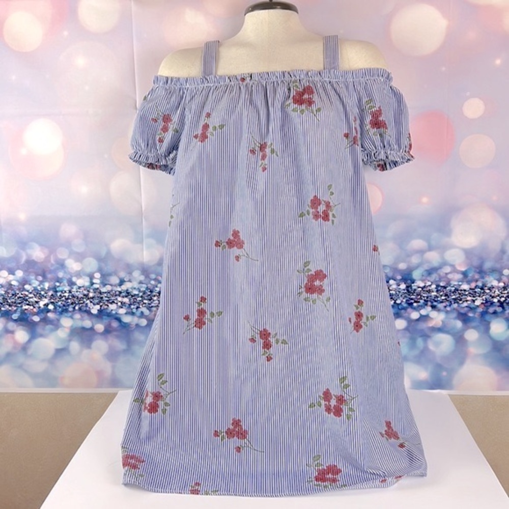 Love J. Striped and floral dress. Size L. Used. In great condition.